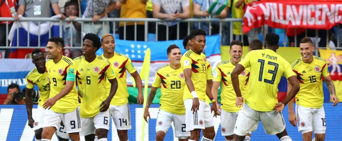 La Selección Colombia celebra su gol.