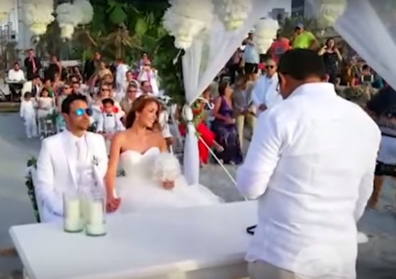 La boda de Nataly Umaña y Alejandro Estrada.