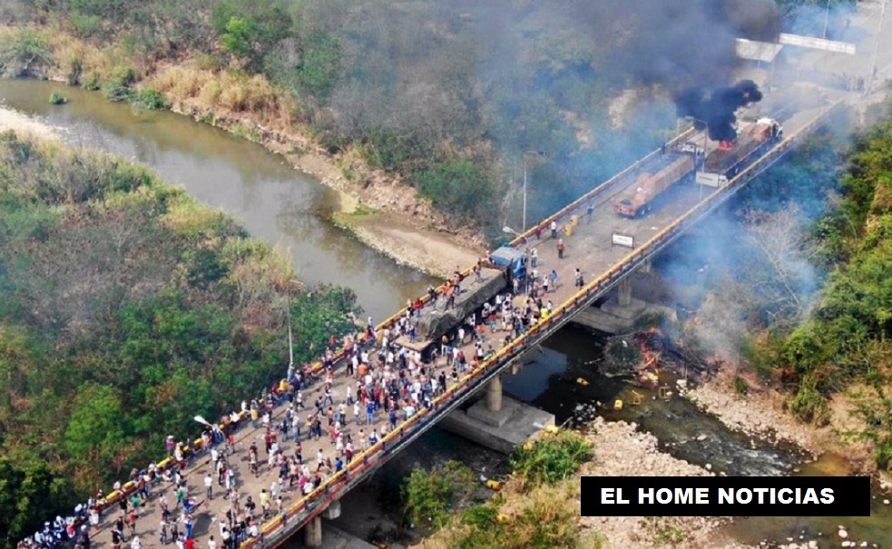 Mientras miles de familias en Venezuela claman por comida y medicina la guardia venezola le prende fuego a un camión que les llevaba ayuda humanitaria. 