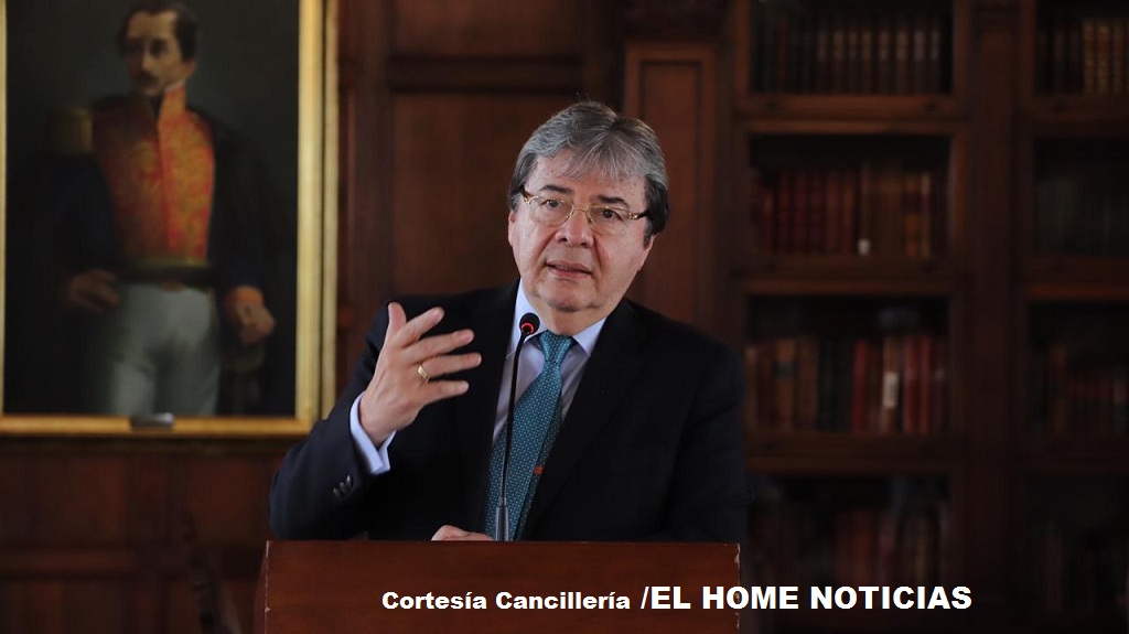 El canciller colombiano, Carlos Holmes Trujillo, que Gobierno está actuando tal y como lo dispuso el presidente Iván Duque con solidaridad con humanidad y con sentido de gratitud.