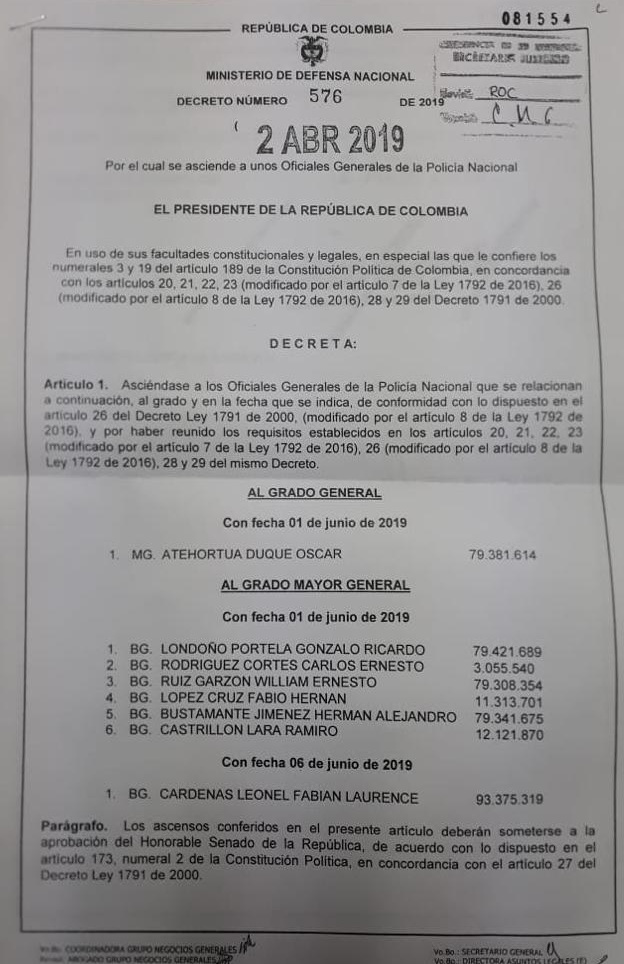 Este es el decreto con el que se asciende a varios generales de la Policía. En esta lista están los brigadieres generales Gonzalo Ricardo Londoño Portela y Fabio López Cruz.