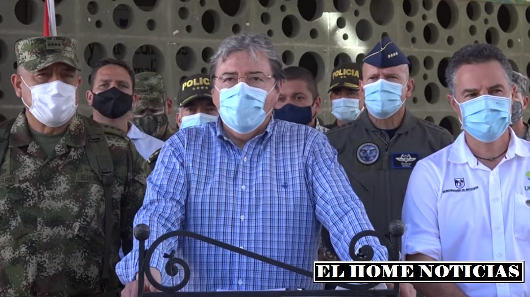 Carlos Holmes Trujillo.