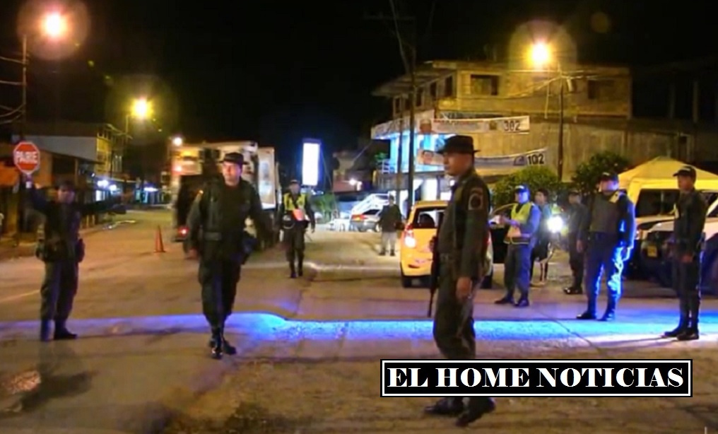 Policías en Buenaventura.