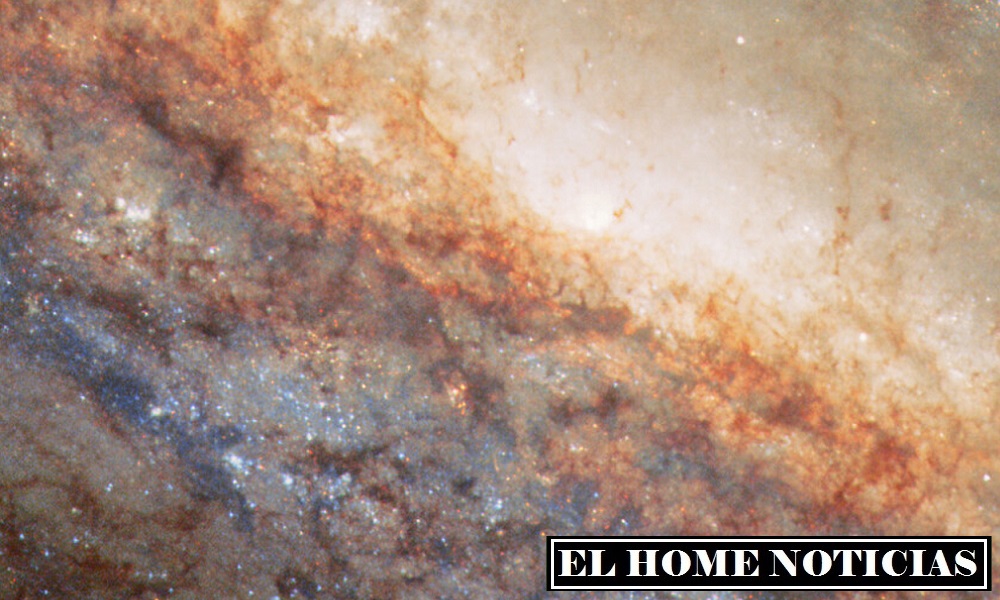 Se cree que el estallido de formación estelar NGC 4666 está asociado a la interacción gravitacional con sus galaxias vecinas