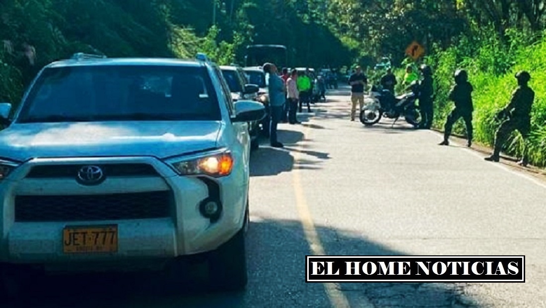 Camionetas de la UNP con guerrilleros.