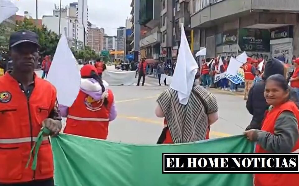 Campesinos bloquearon el Centro de Bogotá.