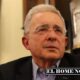 Álvaro Uribe Vélez en libertad.