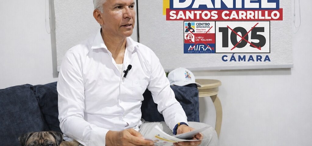 Daniel Santos Carrillo, un abogado constitucionalista, una de las voces de la reserva.