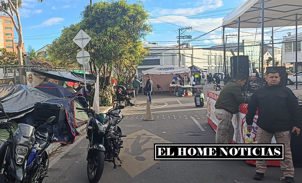 Escoltas y trabajadores sindicalizados de la Unidad Nacional de Protección (UNP)