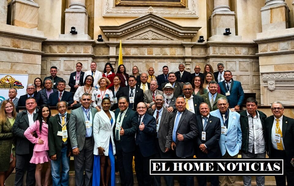Miembros del Colegio Nacional de Periodistas.